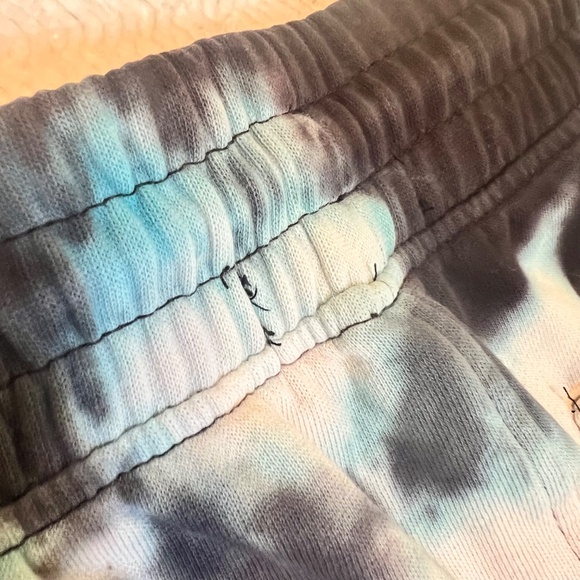 Young & Reckless (Y&R) Tie-Dye Graphic Joggers Sweatpants | Black/Red/Teal | Men - Picture 2 of 10